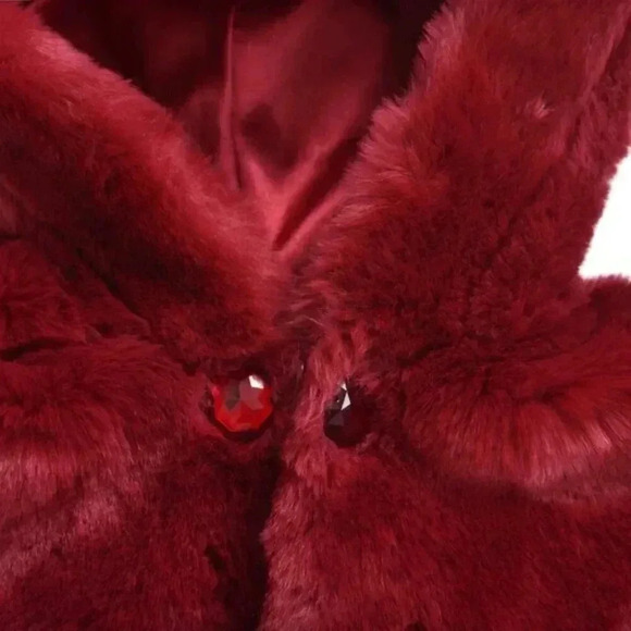 Disney Store Red Faux Fur Cape Poncho Halloween Capelet Hood Size XS - Picture 2 of 7